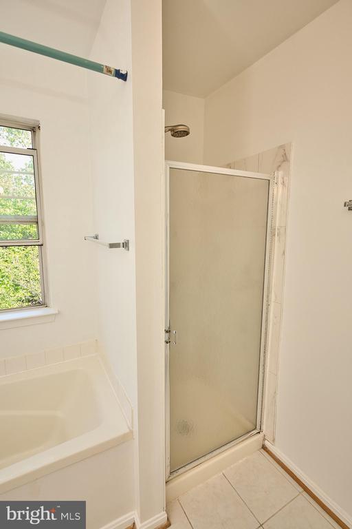 Building Photo - 46760 Hobblebush Terrace