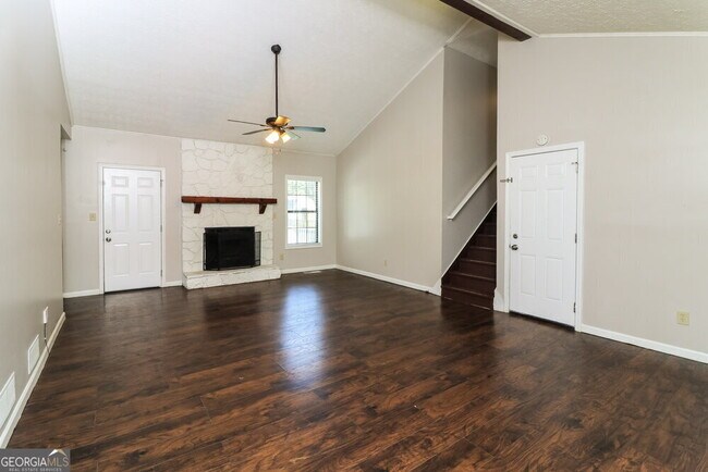 Building Photo - 2408 Chauncey Ln