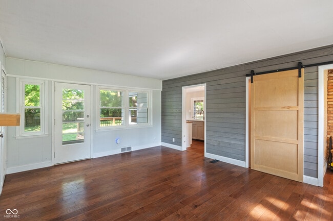 Building Photo - 6380 Hazelwood Ave