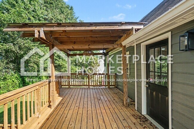 Building Photo - 4713 Shallow Ridge Rd NE