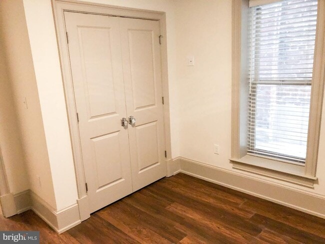 Building Photo - 1302 East Capitol St NE