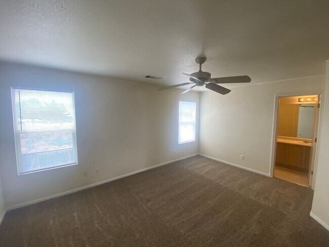 Building Photo - 9438 Canyon Meadows Dr