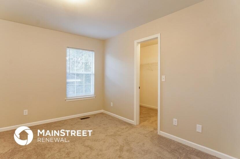 Building Photo - 1325 Riverford Cir
