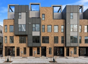 Building Photo - Garage parking, private outdoor space, and skyline views—this Northern Liberties home checks ever...