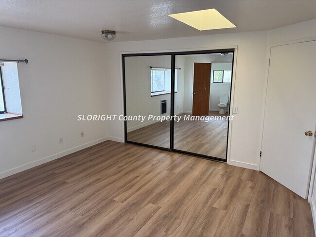Building Photo - AVAILABLE NOVEMBER - 2 Bedroom / 1.5 Bath SLO Apartment