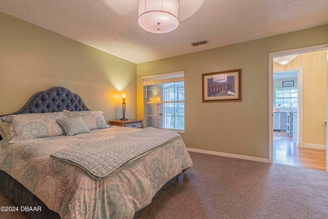 Building Photo - 6236 Clover Bend Dr