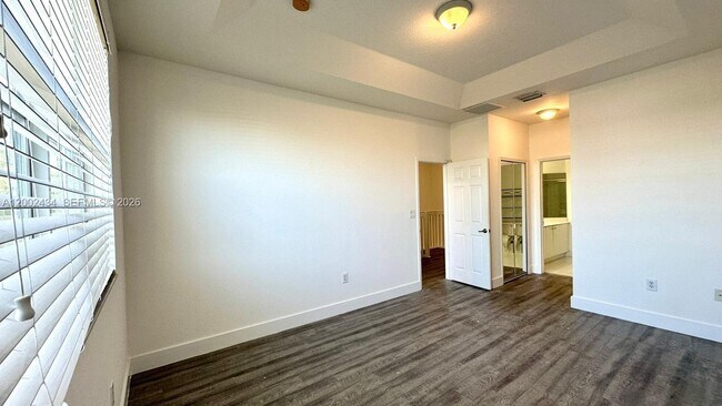 Building Photo - 10911 NW 79th St