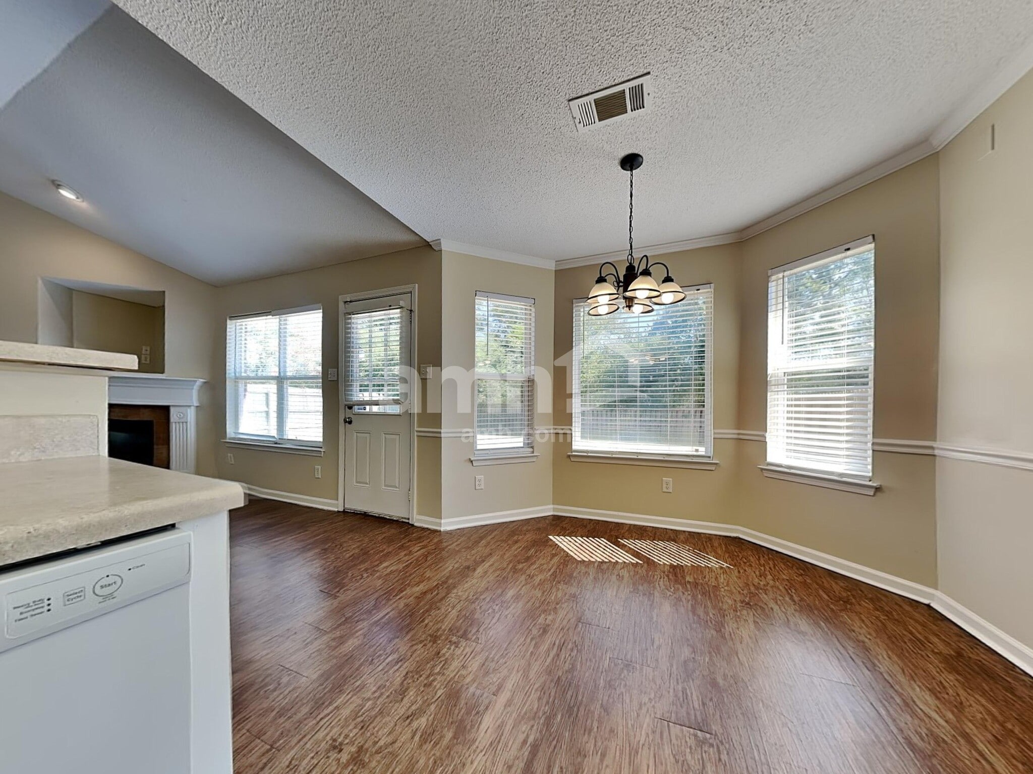 Building Photo - 1406 Siskin Dr