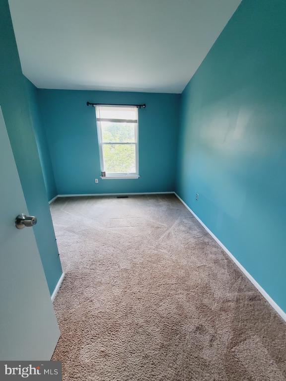 Building Photo - 19 Island Run Ct