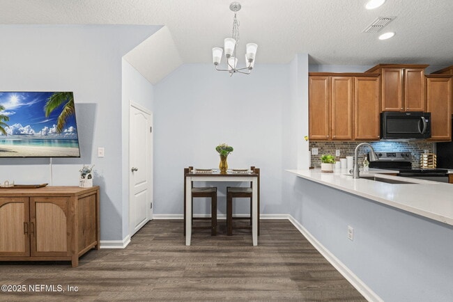 Building Photo - 6110 Bartram Village Dr