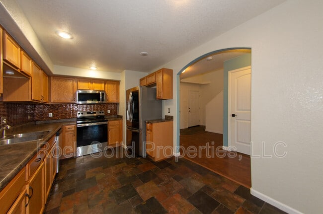 Building Photo - 6963 Countryside Ave