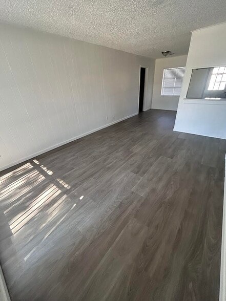 Building Photo - 2301 Cochran St