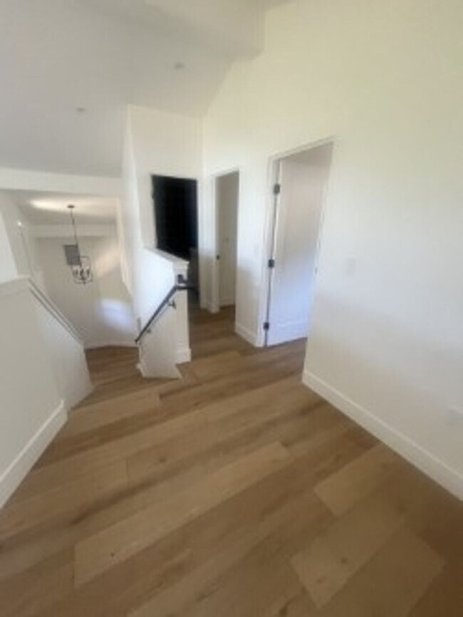 Building Photo - Beautifully Remodeled 4 Bedroom Home