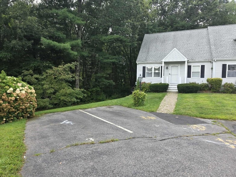 Building Photo - 68 Gatsby Dr