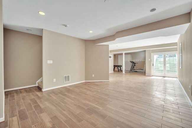 Building Photo - 20195 Hidden Creek Ct