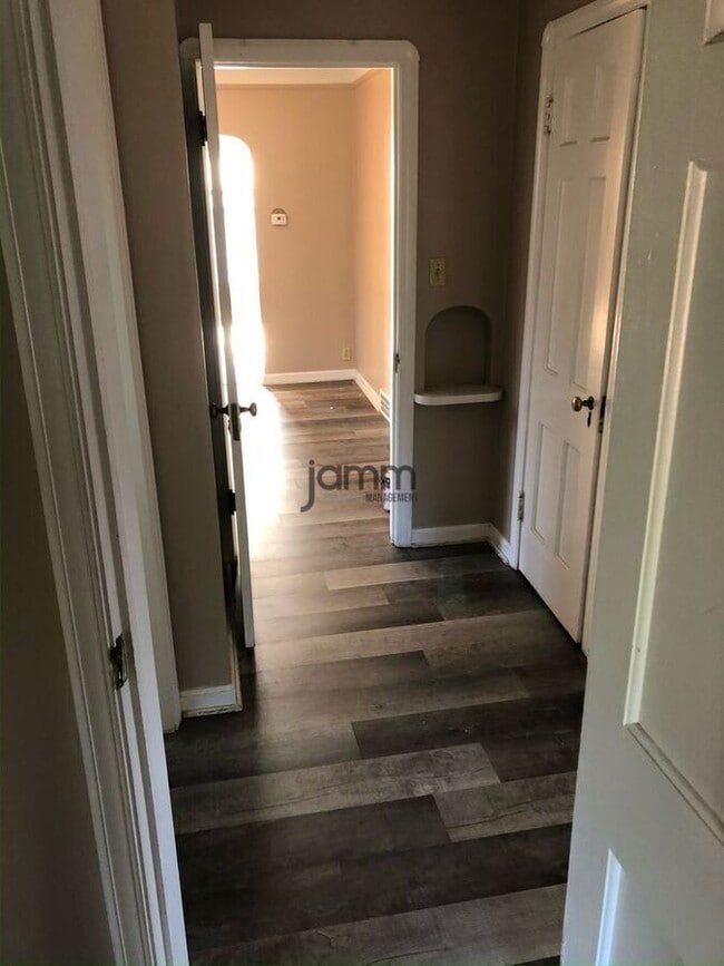 Building Photo - 17724 Hilliard Rd