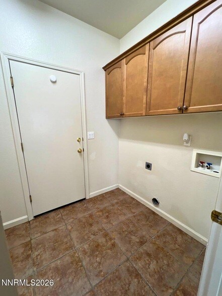 Building Photo - 7169 Beacon Dr