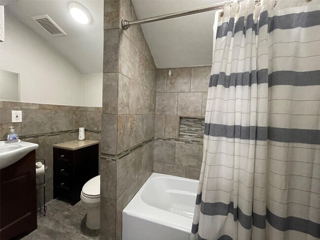 Building Photo - 1212 55th St