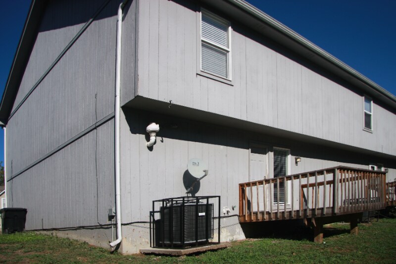 Building Photo - 9021 E 85 St