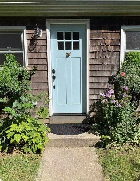 Building Photo - 87 Wood Ln