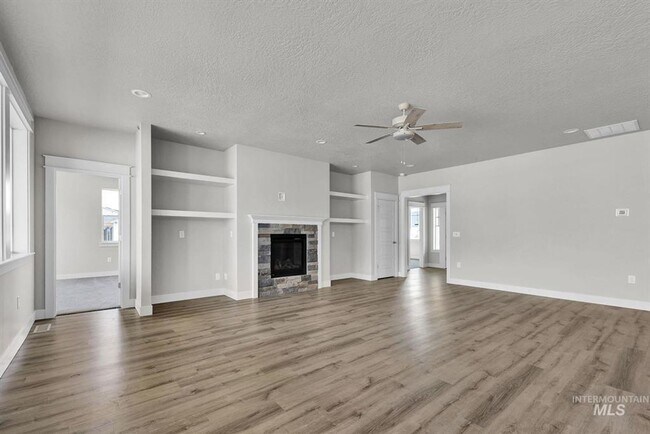 Building Photo - Immaculate Single-Level Home w/3-Car Garage