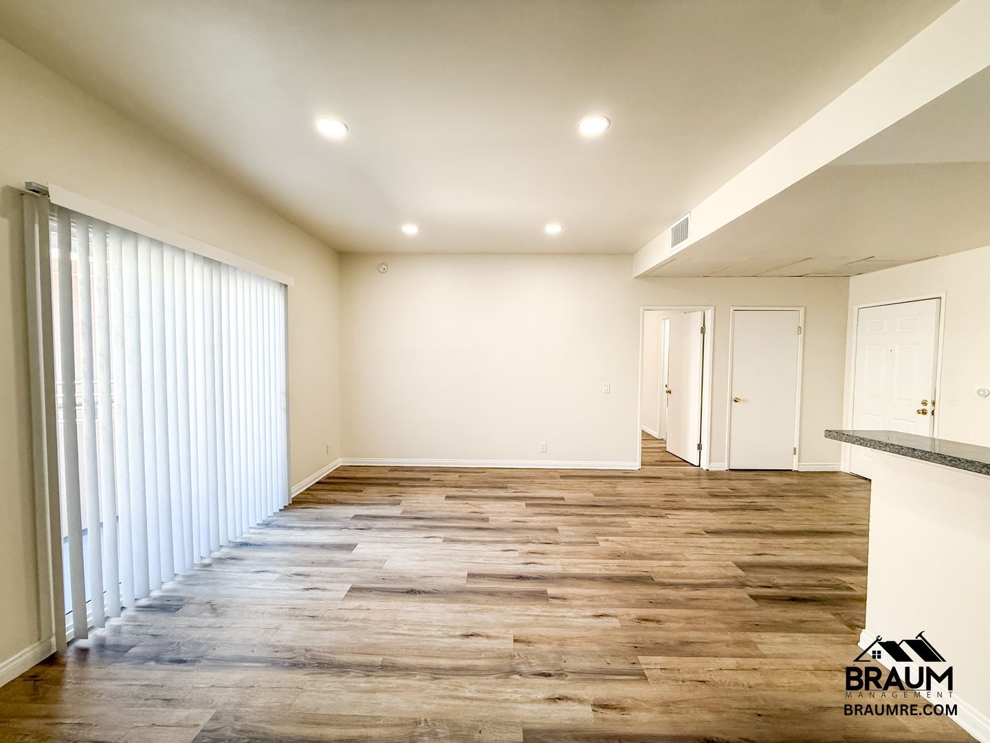 Building Photo - 11459 Collins St