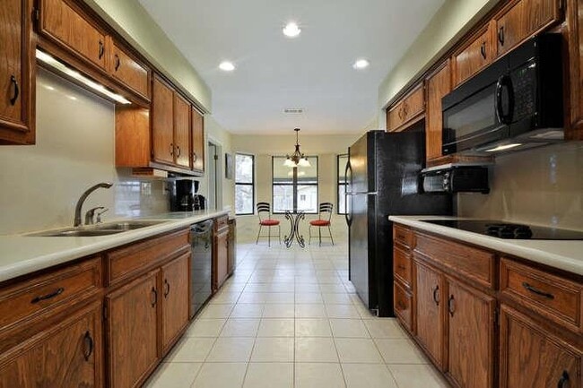 Building Photo - 4313 E Cordoba Cir