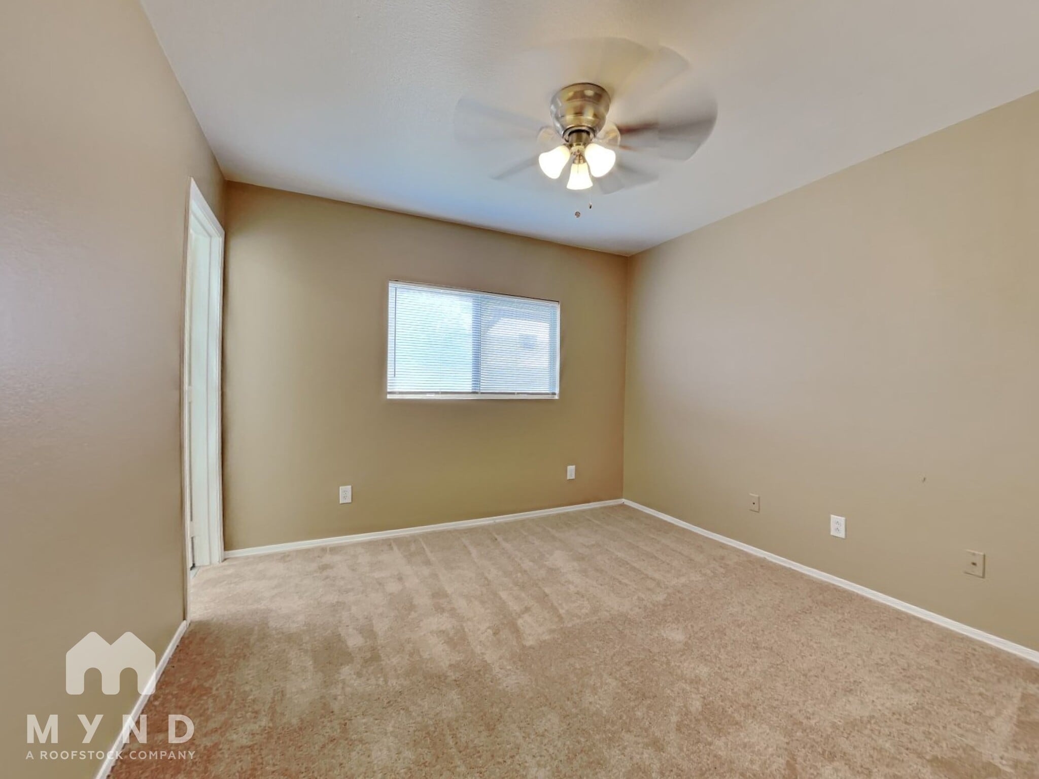 Building Photo - 11793 W Dahlia Dr