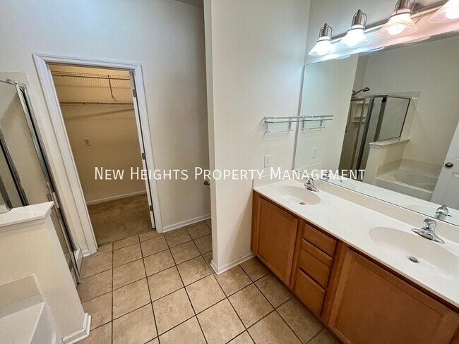 Building Photo - Spacious Townhouse at Grand Oaks Plantation!!