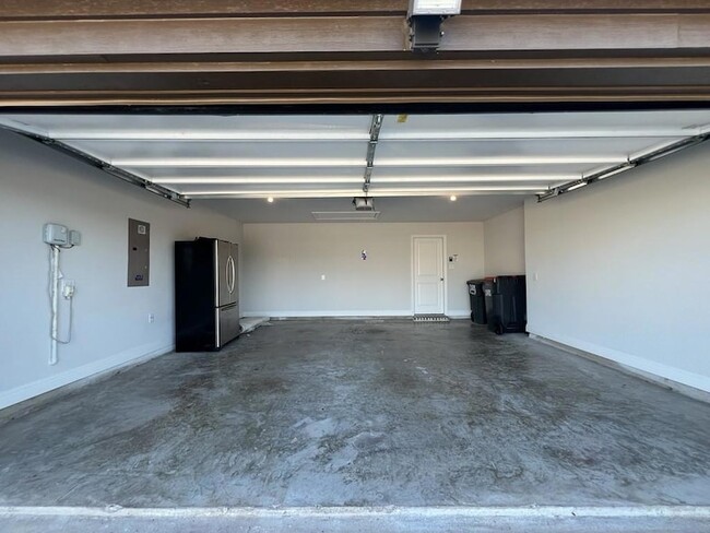 Building Photo - 609 Tartane Dr