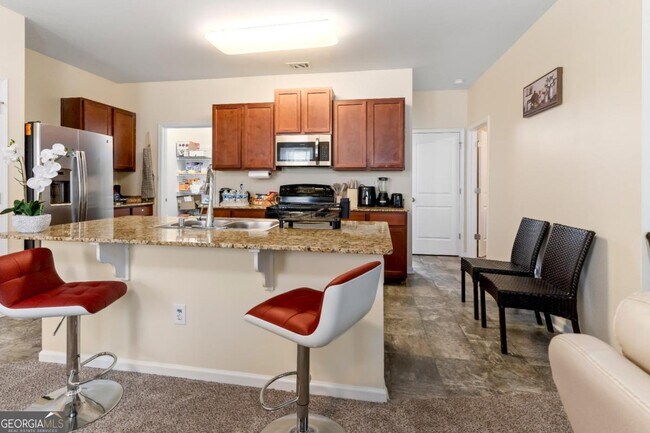 Building Photo - 2896 S Hills