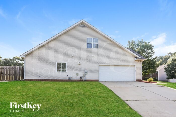 Building Photo - 7011 Sweetfield Dr