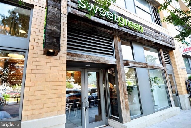 Building Photo - 460 New York Ave NW