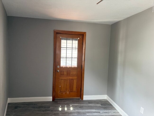 Building Photo - 781 Winthrop Ave