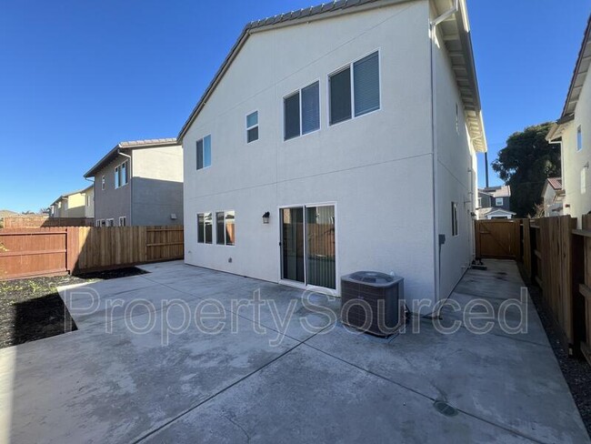 Building Photo - 449 Miwok Ln