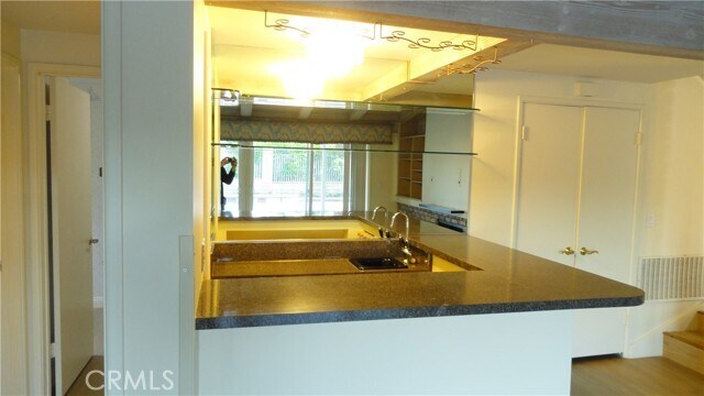 Building Photo - 1100 La Senda Dr