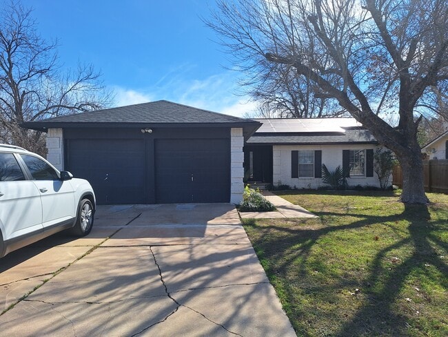 Building Photo - 1005 Ridgeline Dr