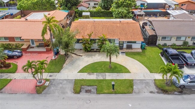 Building Photo - 10350 SW 4th St