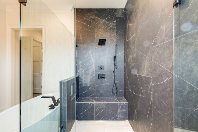 Building Photo - 4031 Natures Lndg Dr