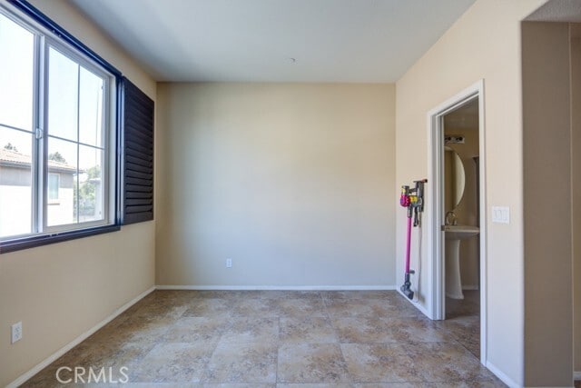 Building Photo - 17871 Shady View Dr