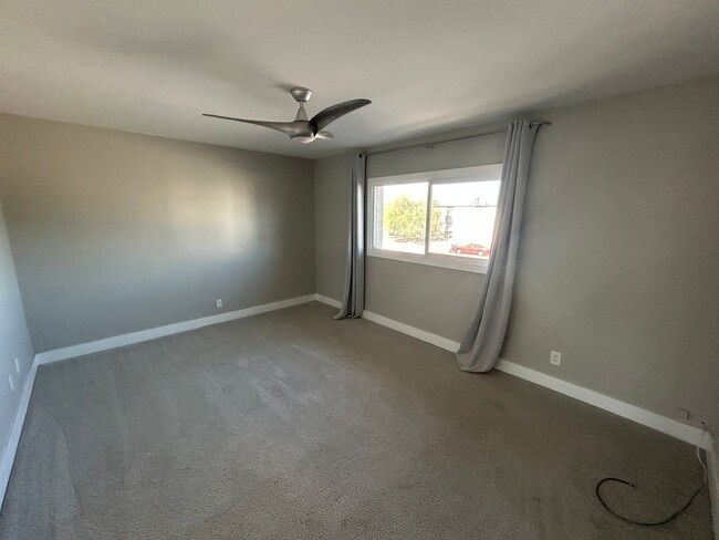 Building Photo - 2927 E Fairmount Ave