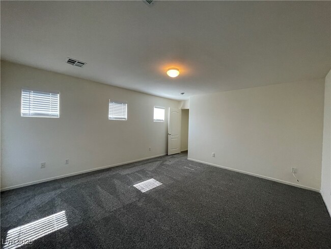 Building Photo - 9210 Pembrook Falls Ave