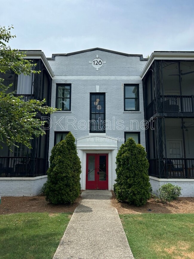 Building Photo - 128 Peachtree Memorial Dr NW