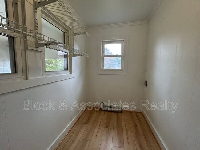 Building Photo - 6921 Spencer-Dixon Rd