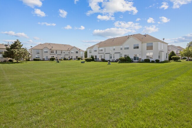 Building Photo - 23932 McMullin Cir
