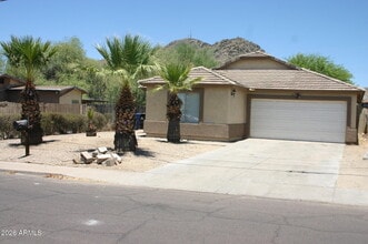 Building Photo - 516 E Vogel Ave