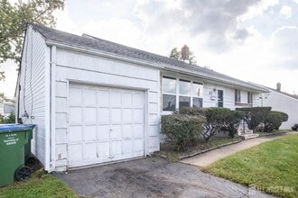 Building Photo - 23 Sims Rd