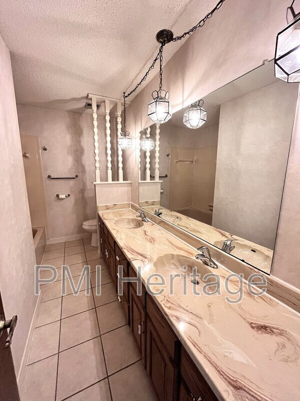 Building Photo - 3101 Brooken Hill Dr