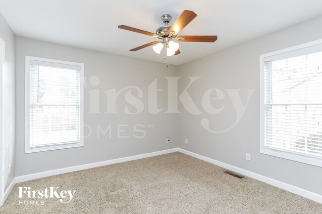 Building Photo - 425 Kellywood Ct