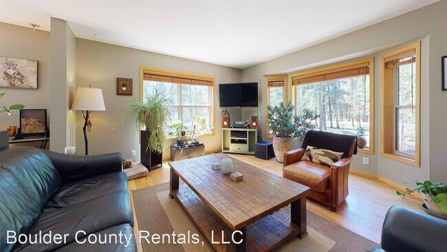 Building Photo - 4 br, 2 bath House - 10 Shoshoni Way